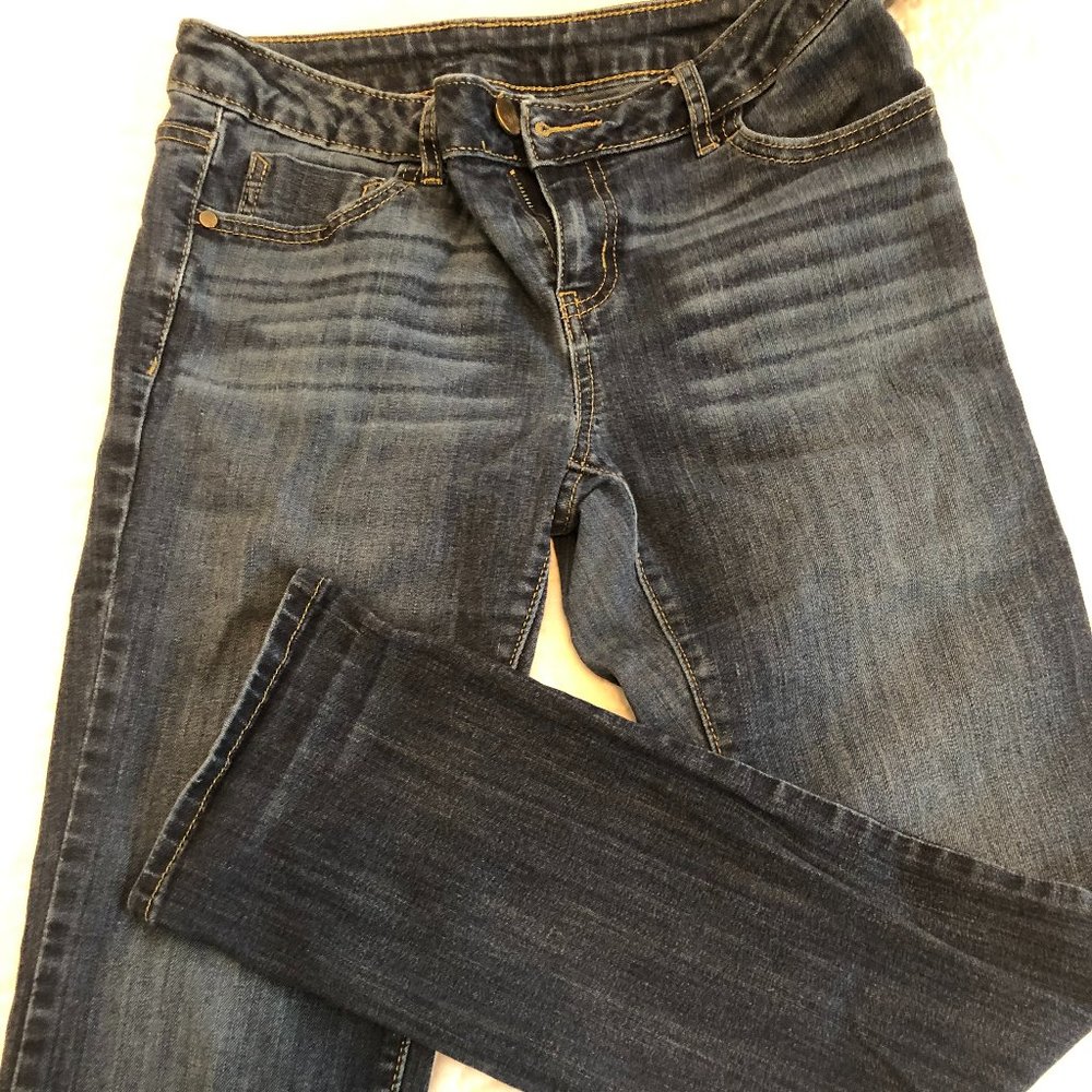 Simply Vera Wang  Jeans Size 2 straight leg